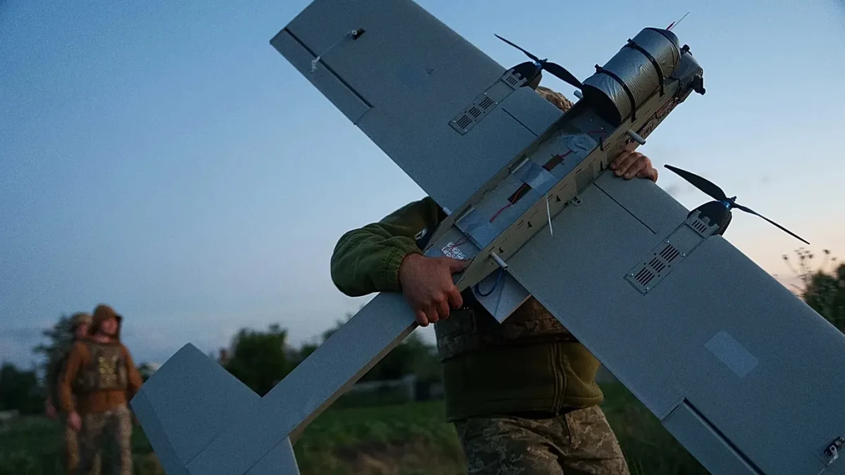 Ukrayna Rusya’daki lojistik merkezleri ve petrol tesisini hedef aldı