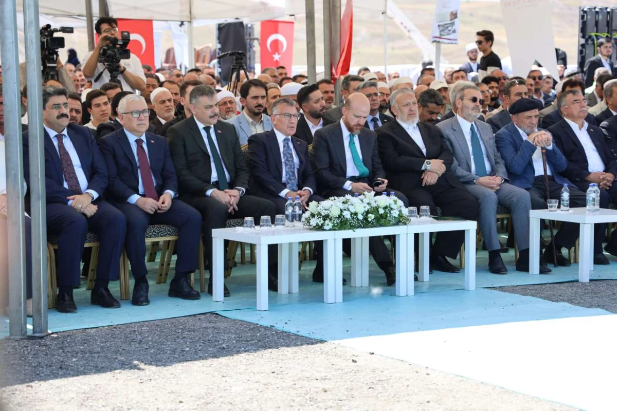 Bakan Çiftçi ve Bilal Erdoğan, Sivas’ta Siyer-i Nebi temelini attı