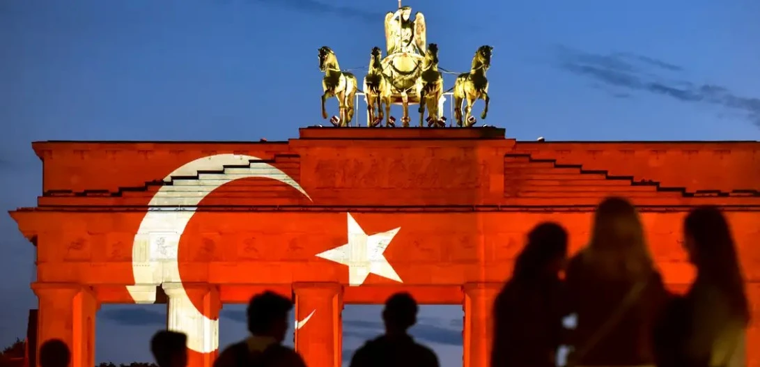 CHP Berlin Birliği Yeni Parti adını almak için tüzüğünü değiştiriyor