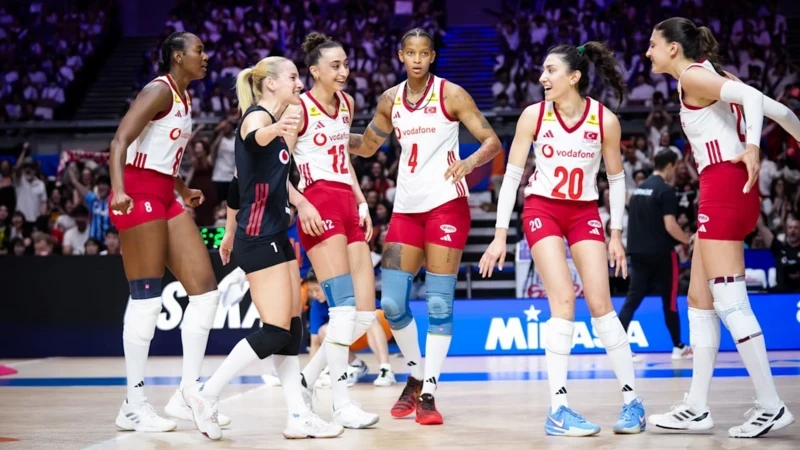 Filenin Sultanları VNL’de Polonya’yı 3-1 geçerek 7. galibiyeti aldı