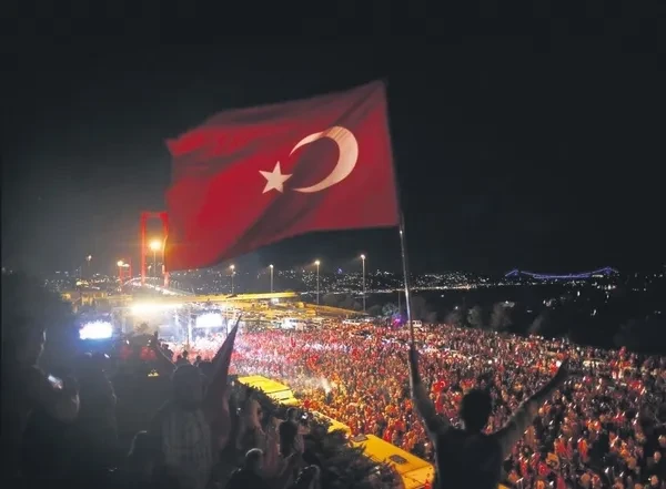 Mahmut Övür’den siyaset ve ticarette “kripto FETÖ” uyarısı