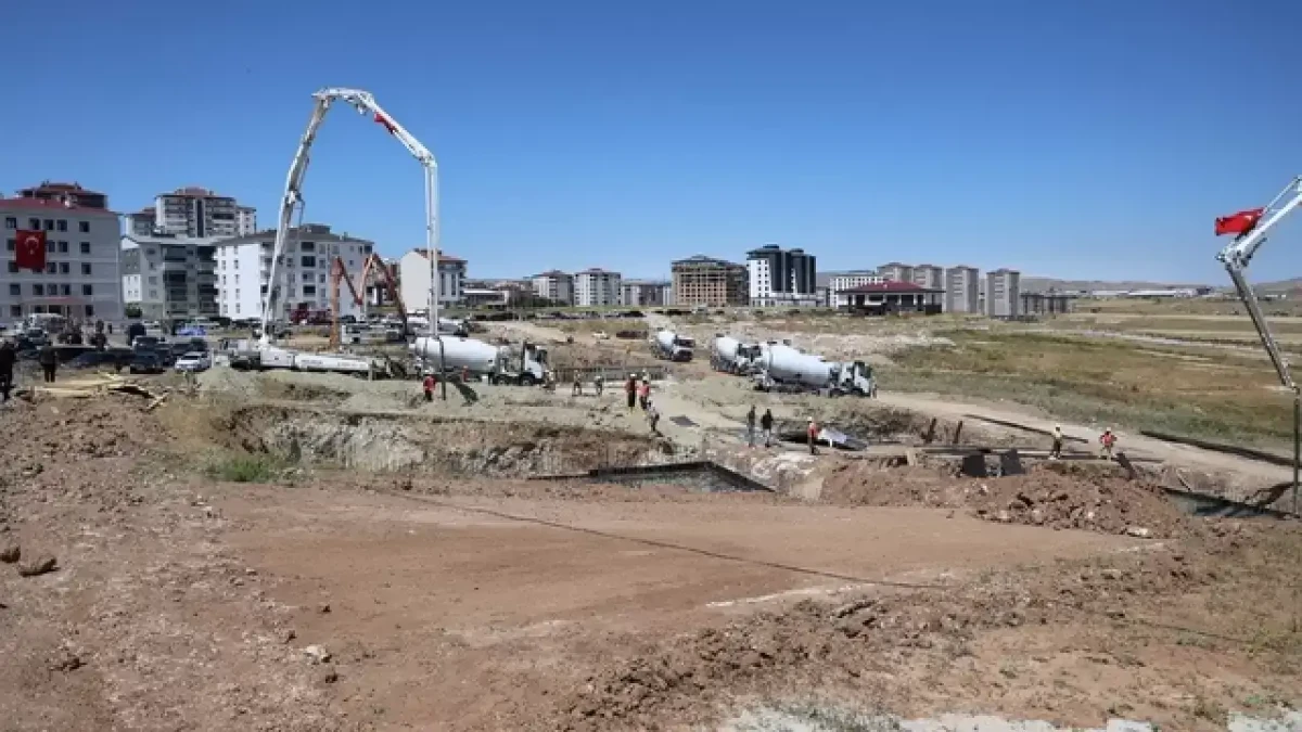 Bakan Çiftçi ve Bilal Erdoğan, Sivas’ta Siyer-i Nebi temelini attı