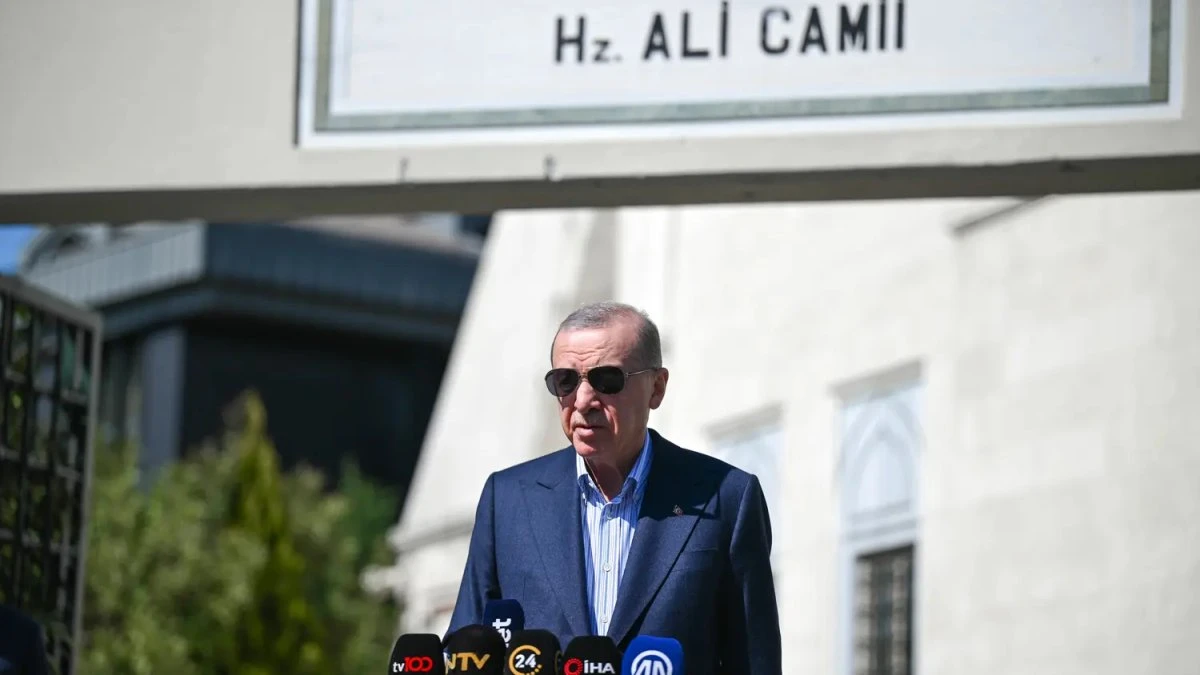 Erdoğan cuma namazını Üsküdar’daki Hz. Ali Camisi’nde kıldı