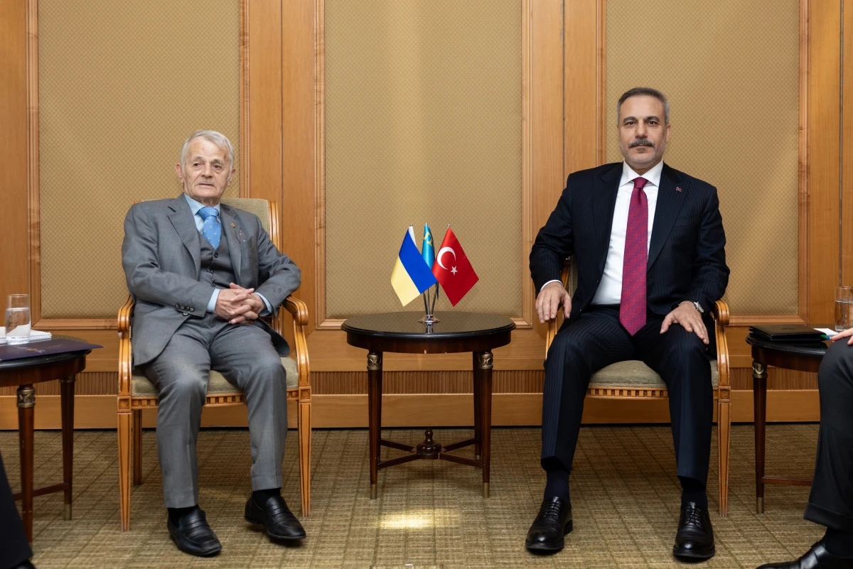 Hakan Fidan, Kiev’de Kırım Tatar liderleriyle haklar ve kimliği görüştü