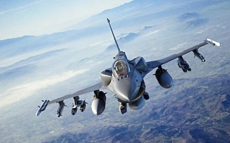 Ukrayna’da F-16 savaş görevi sırasında düştü: Pilot kurtuldu