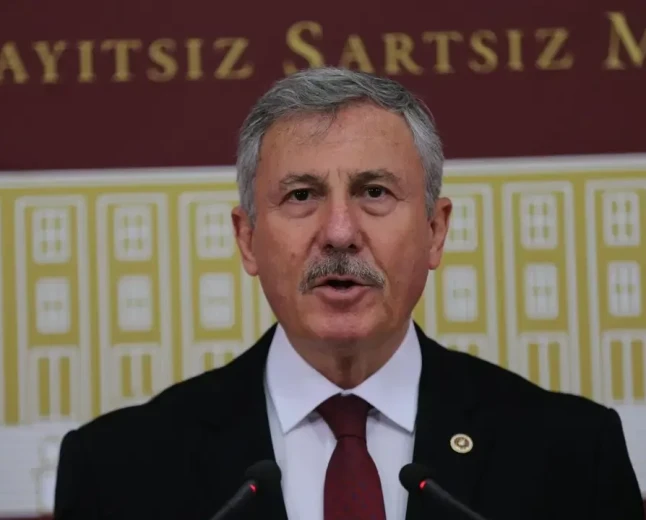 Selçuk Özdağ: Yeni Yol Grubu sürecek, dört vekil parti değiştirmeyecek