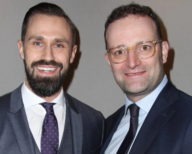 Taşıyıcı annelik tartışması: Jens Spahn grup başkanlığından istifa etti