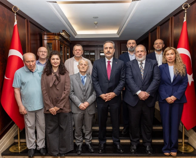 Hakan Fidan, Kiev’de Kırım Tatar liderleriyle haklar ve kimliği görüştü
