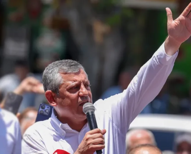 Özgür Özel yeni parti sürecini başlattı: 86 milletvekili gündemde