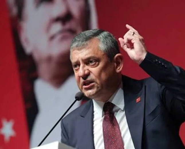 Dünya basınında Özgür Özel’in yeni parti hamlesi: Erdoğan’a meydan okuma