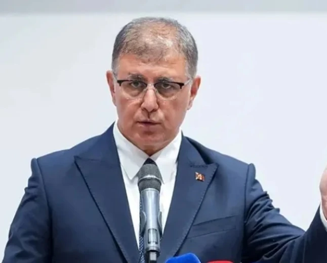 Cemil Tugay Özel’e katılmadı: AK Parti'ye mi geçecek?