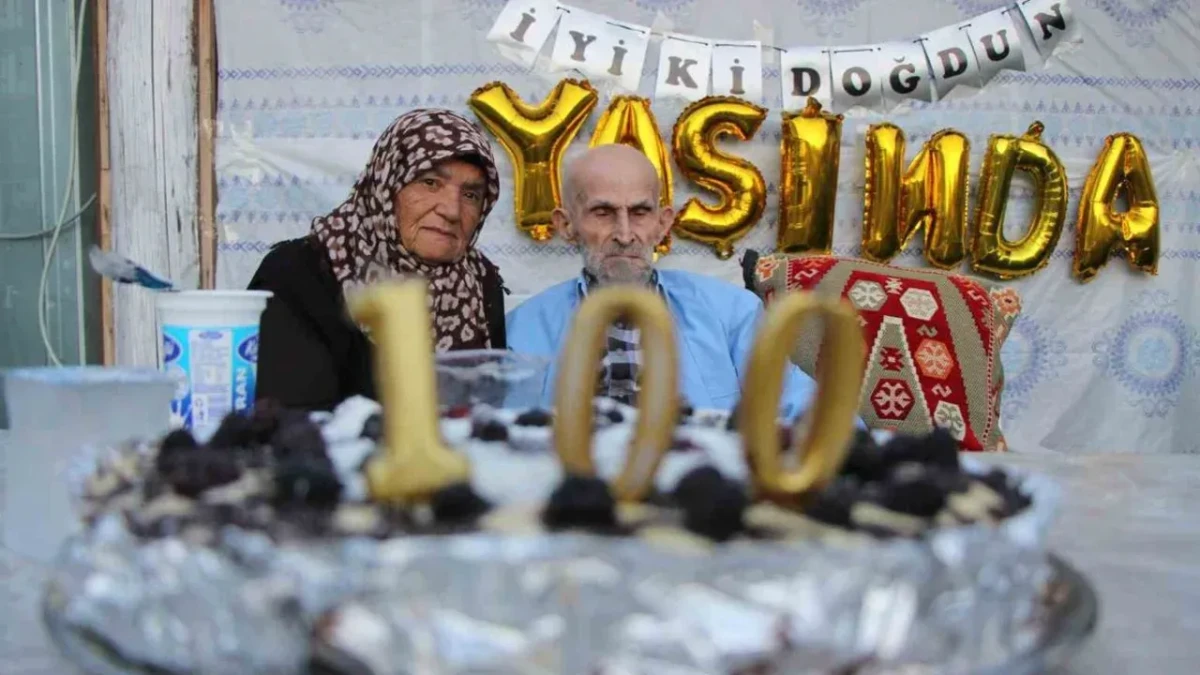Amasya’da 100’üncü yaş gününü kutlayan Ali Gezer hayatını kaybetti