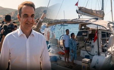Yunanistan Başbakanı Miçotakis, Leros’ta Türk turistleri selamladı