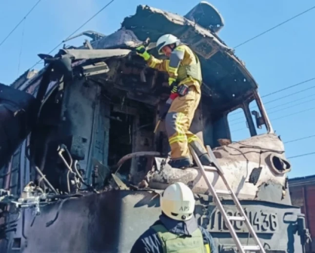 Rusya Odesa’da 340 kişinin bulunduğu yolcu trenini SİHA’yla vurdu