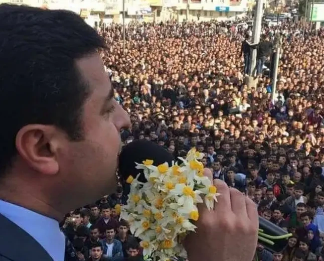 Çerçeve yasa Selahattin Demirtaş’a tahliye ve siyaset yolu açıyor mu?