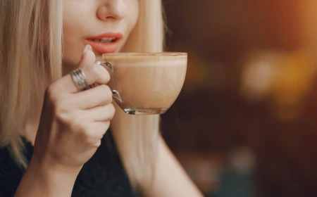 Çay ve kahveyi çok sıcak içmek yemek borusunu nasıl etkiliyor?