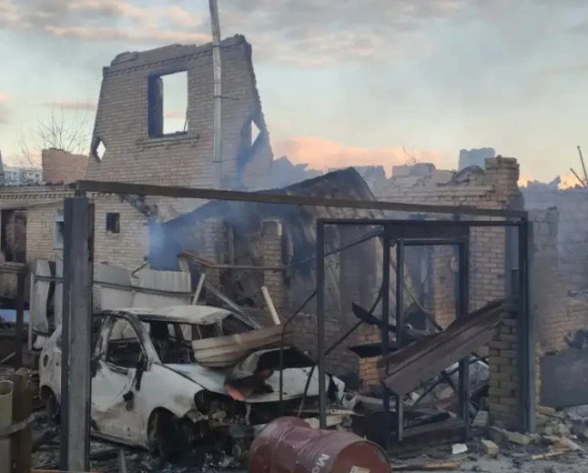 Rusya Kiev bölgesini İHA’larla vurdu: Bir kadın öldü, depolar yandı