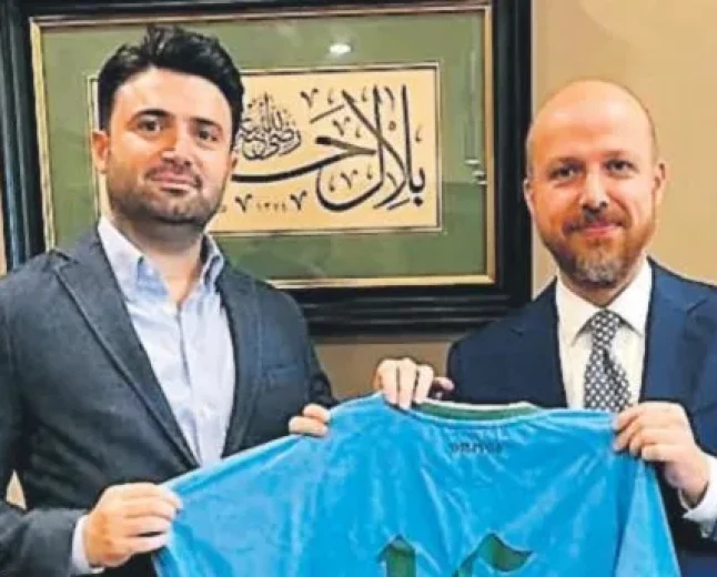 Bursaspor’dan Bilal Erdoğan’a Bursa’nın 700. yılına özel forma takdimi
