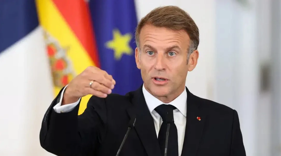 Macron, Fransa’daki olaylarda göçmenleri suçlayan Trump’a yanıt verdi