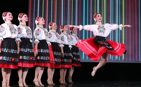 Ukrayna'da savaş ederken sahneler açık, Virsky Dans Topluluğu Mykolaiv’de