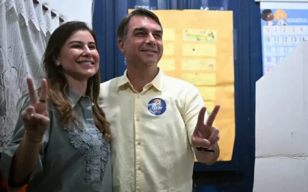 Flávio Bolsonaro Brezilya'dan ayrıldı: Arjantin güzergâhı doğrulandı