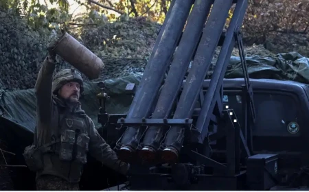Zelenskiy: Rus güçleri Zaporijya’ya 20 kilometre mesafede vuruluyor