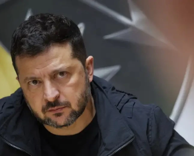 Zelenskiy Ukrayna'nın kırmızı çizgilerini açıkladı: Toprak, ordu ve statü